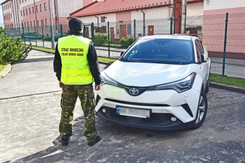 Toyota poszukiwana w Niemczech, odnalazła się na granicy w Hrebennem
